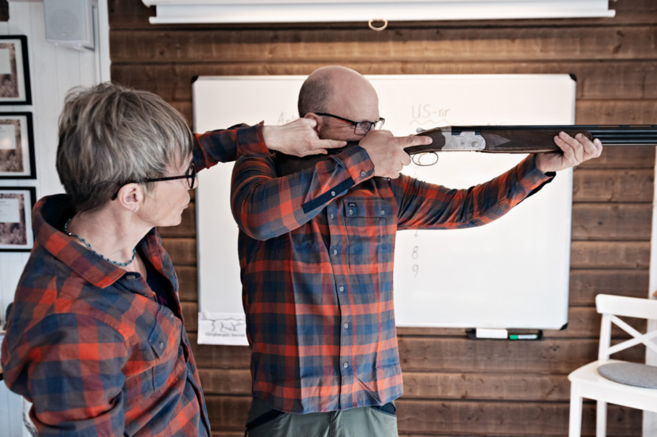 En jakt- och fiskeguideutbildning blev startskottet för det egna företaget. 